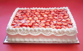 Cake strawberries rococo pastel food - a cake free wallpaper