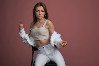 Elina karimova white pants crop - fashion photoshoot free wallpaper for desktop