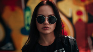 Woman sunglasses black jacket red - sunglass free wallpaper