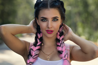 Elina karimova pink black scarf - eye free wallpaper