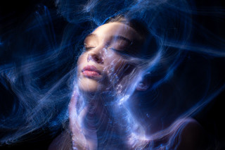 Woman smoke water hologram black - her face free wallpaper for desktop