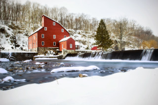 Red barn snowy hill river - a bridge over free wallpaper