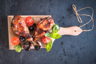 Wooden cutting board meat vegetables 2 - a wooden cutting board free wallpaper