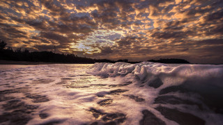 Beach waves sunset island cityscape - wave free wallpaper