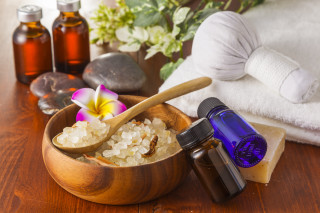 Wooden bowl sea salt essentials - a wooden bowl free wallpaper