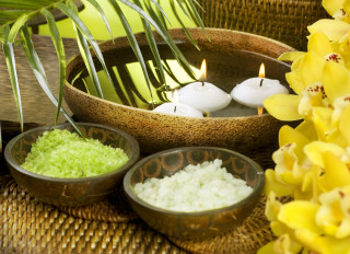 Bowl green candles rice flower - a bowl free wallpaper