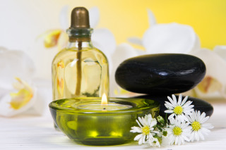 Candle rocks flowers oil bottle - diffuse free wallpaper