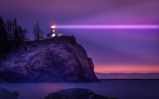 Lighthouse rock purple sky purple - free other wallpaper