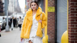 Woman yellow fur coat shopping - carol bove free wallpaper