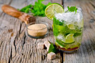 Glass water limes sugar wooden - a spoon free wallpaper