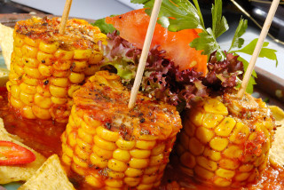 Corn cob chips tomatoes fork - food photography free wallpaper