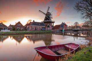 Boat shore river windmill houses 2 - free ship wallpaper