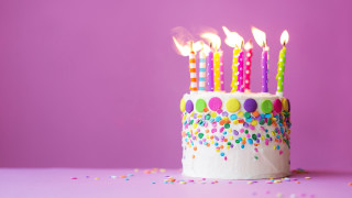 Birthday cake candles purple surface - a birthday cake free wallpaper