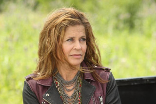 Blonde woman leather jacket jewelry - the grass free wallpaper