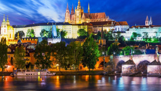 City river bridge night cityscape - a river and a bridge free wallpaper