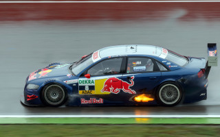 Car redbull logo motionblur rendering - a track free wallpaper