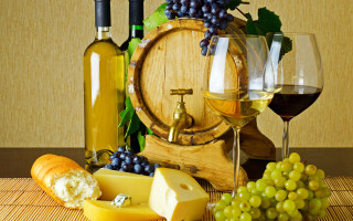 Wine glasses cheese wine barrels - bela čikoš sesija free wallpaper