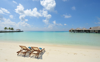 Beach lounge chairs ocean pier - tranquil free wallpaper for desktop