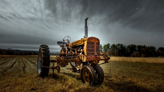 Tractor field clouds grass military - cloudy free wallpaper