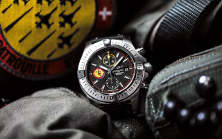 Watch blackbag emblem detailed photorealism - extreme free wallpaper