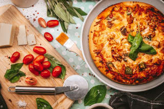 Pizza cuttingboard cheese tomatoes food - cutting free wallpaper
