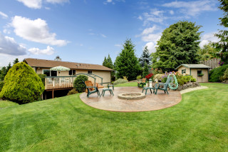 Backyard firepit deck chairs table - wide free wallpaper for desktop