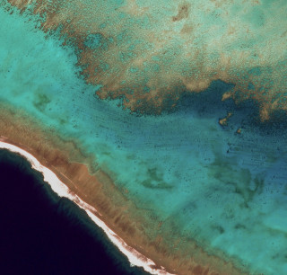 Large body water small island - ecological art free wallpaper