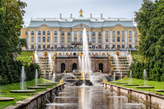 Large building fountain trees people - bourgeoi free wallpaper