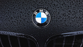 Bmw emblem black car water - a black car free wallpaper