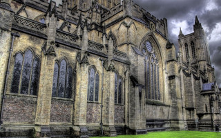 Gothic castle clocktower tiltshift greenlawn - christopher wren free wallpaper