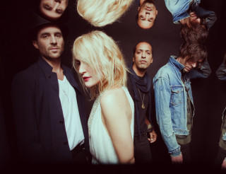 Group people black background woman 3 - andrew boog faithfull free wallpaper