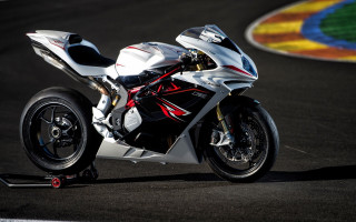 White motorcycle race track red - duccio free wallpaper