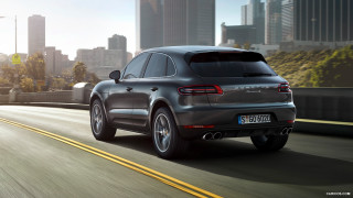 Black porsche cayenne city street 3 - a yellow line free wallpaper