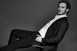 Man suit chair crossed legs - his leg free wallpaper