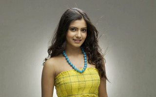 Woman yellow dress blue necklace - a yellow dress free wallpaper