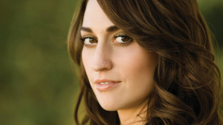 Woman long hair necklace smile - eve ryder free wallpaper
