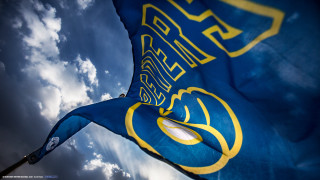 Blue yellow flag sky background - widescreen free wallpaper
