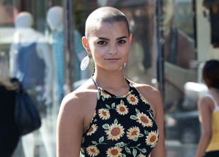 Shaved head sunflower dress city - a photo free wallpaper