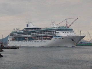 Cruise ship crane dock water - the water free wallpaper