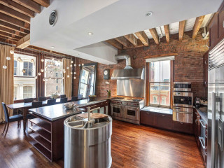 Kitchen large island stove sink - open ceiling free wallpaper
