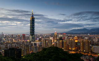 City skyline tall building night 3 - dong yuan free wallpaper