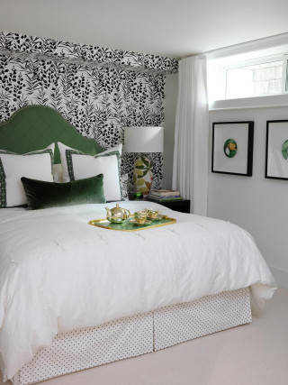 Bed tray food bedroom wallpapered - a tray of food free wallpaper