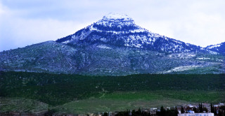 Mountain snow church town foreground - abdullah gërguri free wallpaper