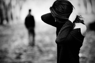 Woman covering ears man black - distant free wallpaper