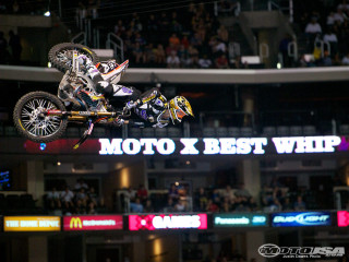 Motorcycle jump stadium crowd rider - biomechanical free wallpaper