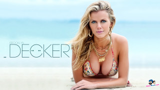 Woman bikini beach necklace relaxing - a necklace free wallpaper