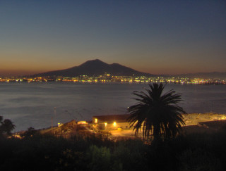 City mountain night hill ocean - cagnaccio di san pietro free wallpaper