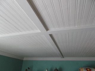 Bedroom green wall white ceiling - open ceiling free wallpaper