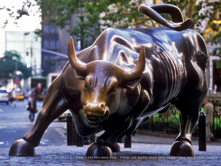Bull statue city street people - car free wallpaper