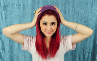 Woman red hair holding hat - caroline lucy scott free wallpaper